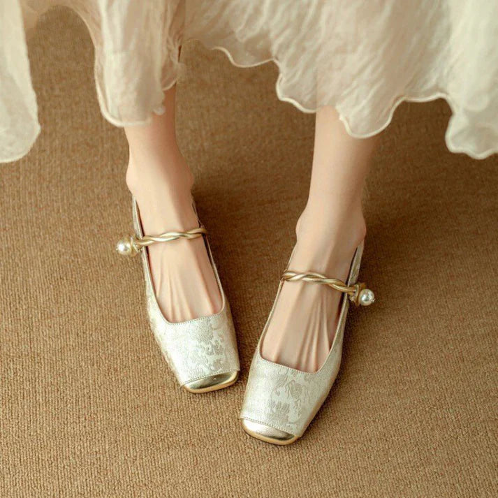 Elizabeth Low Heels