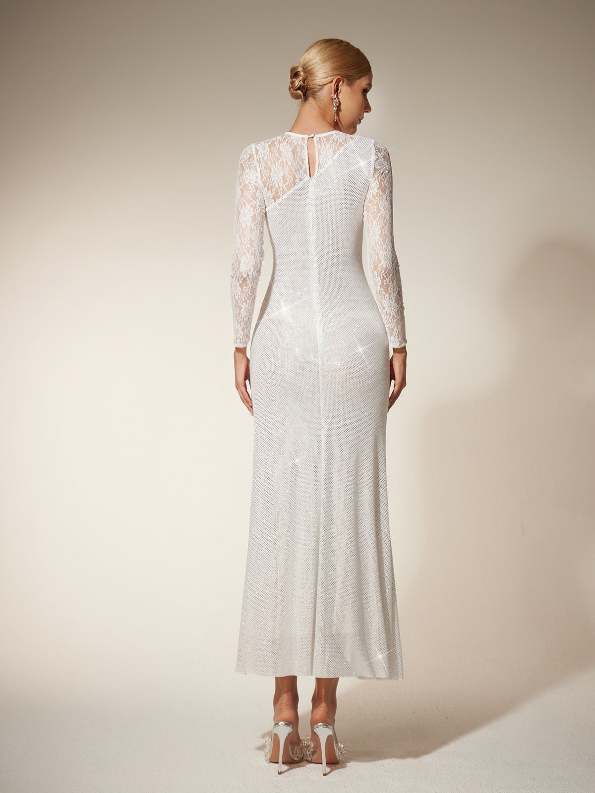 Abito Maxi In Pizzo Con Strass Raerion In Bianco