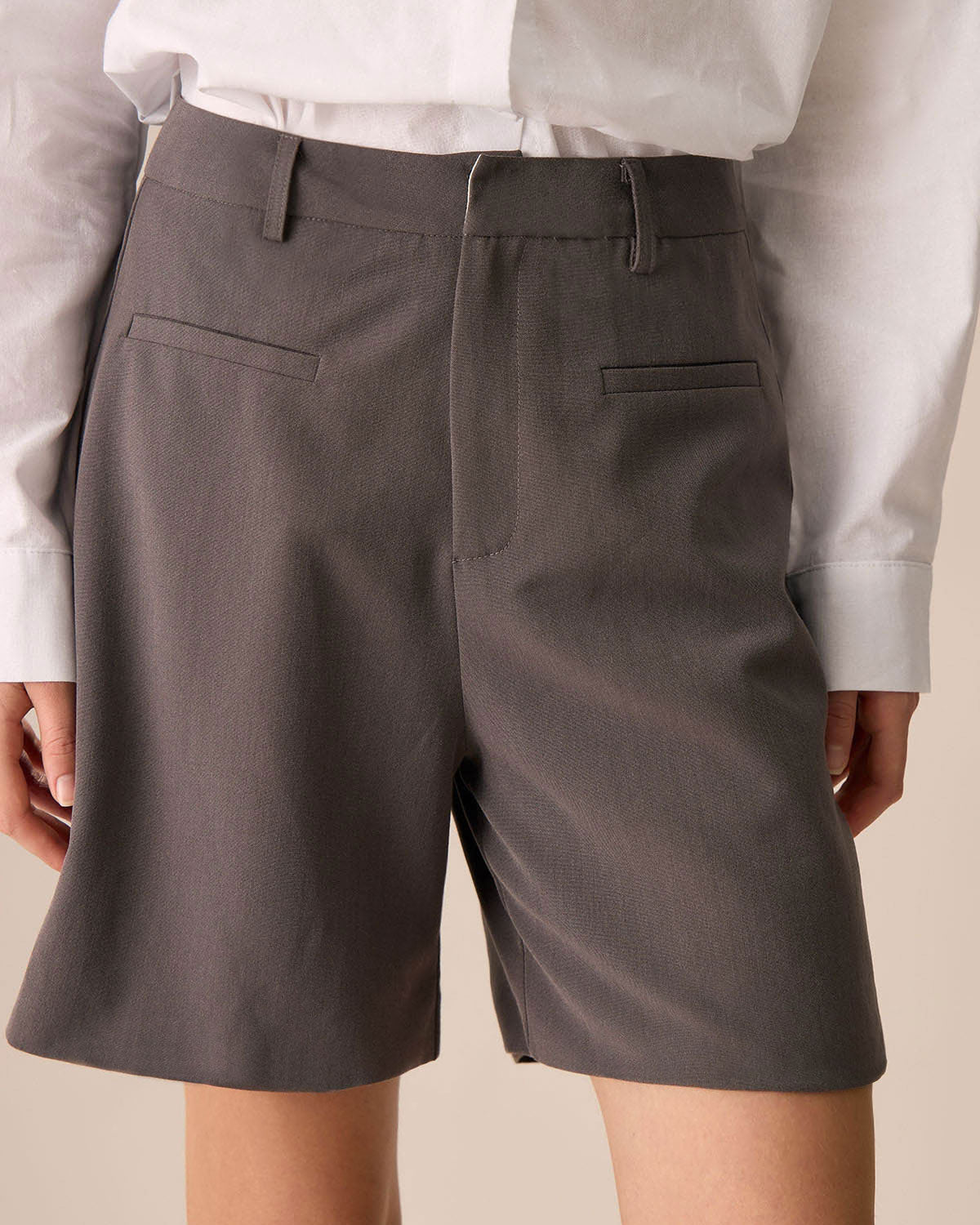 Shorts ampi da donna in tessuto caffè