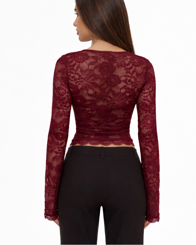 Top a maniche lunghe in pizzo