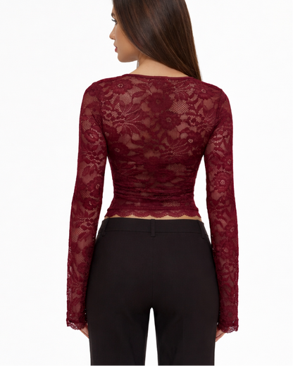 Top a maniche lunghe in pizzo