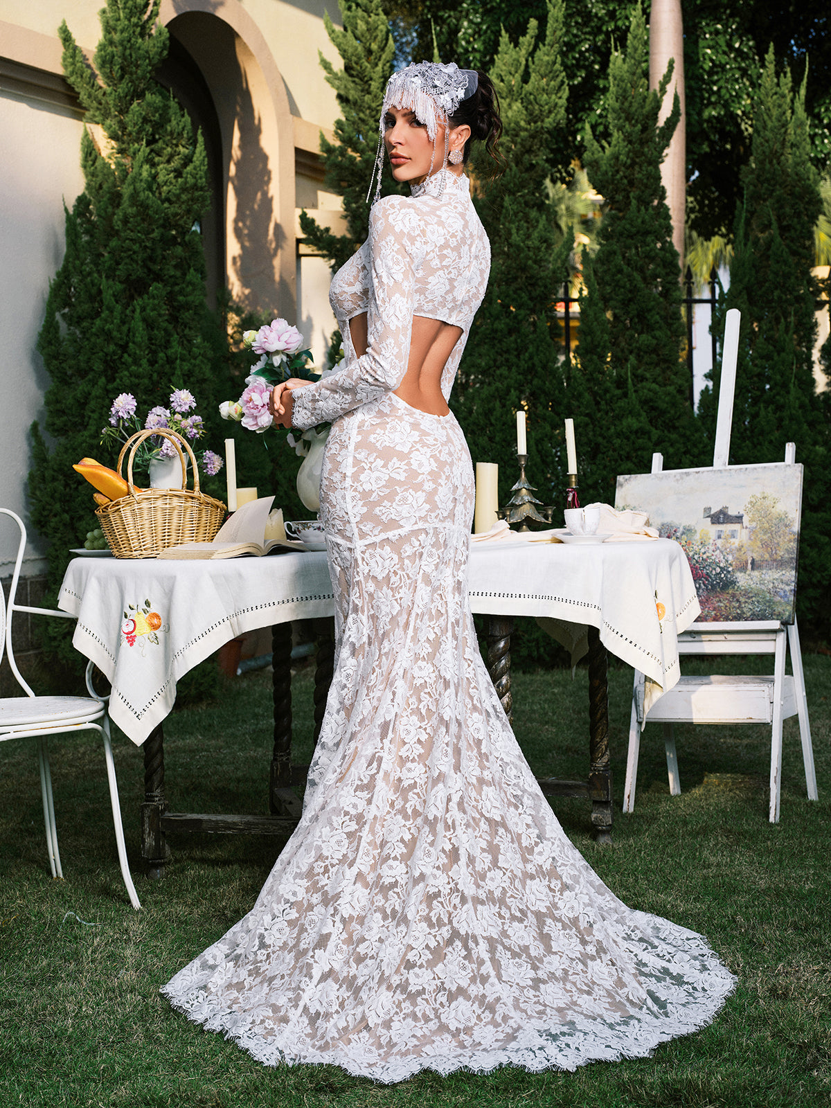 Abito Maxi in Pizzo con Cutout a Fiori a Manica Lunga Edalene