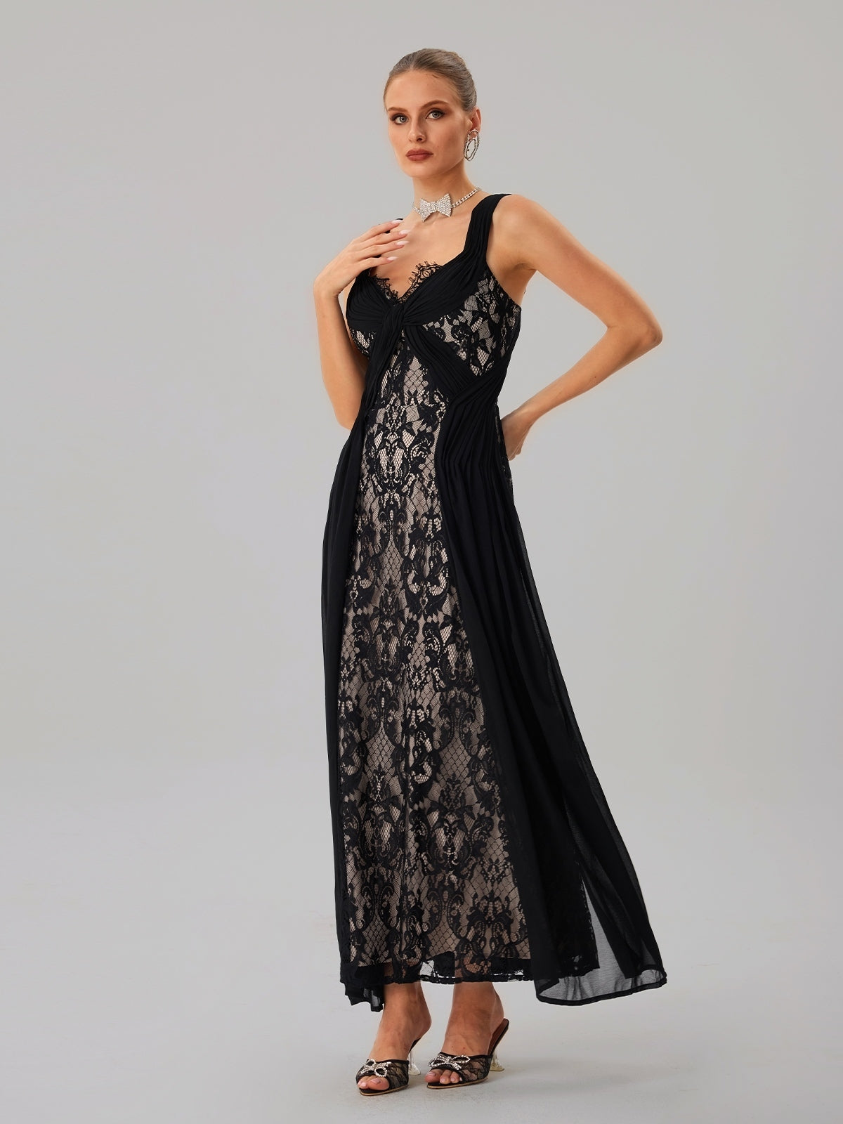 Abito Maxi Ricamato Senza Maniche Farohildis