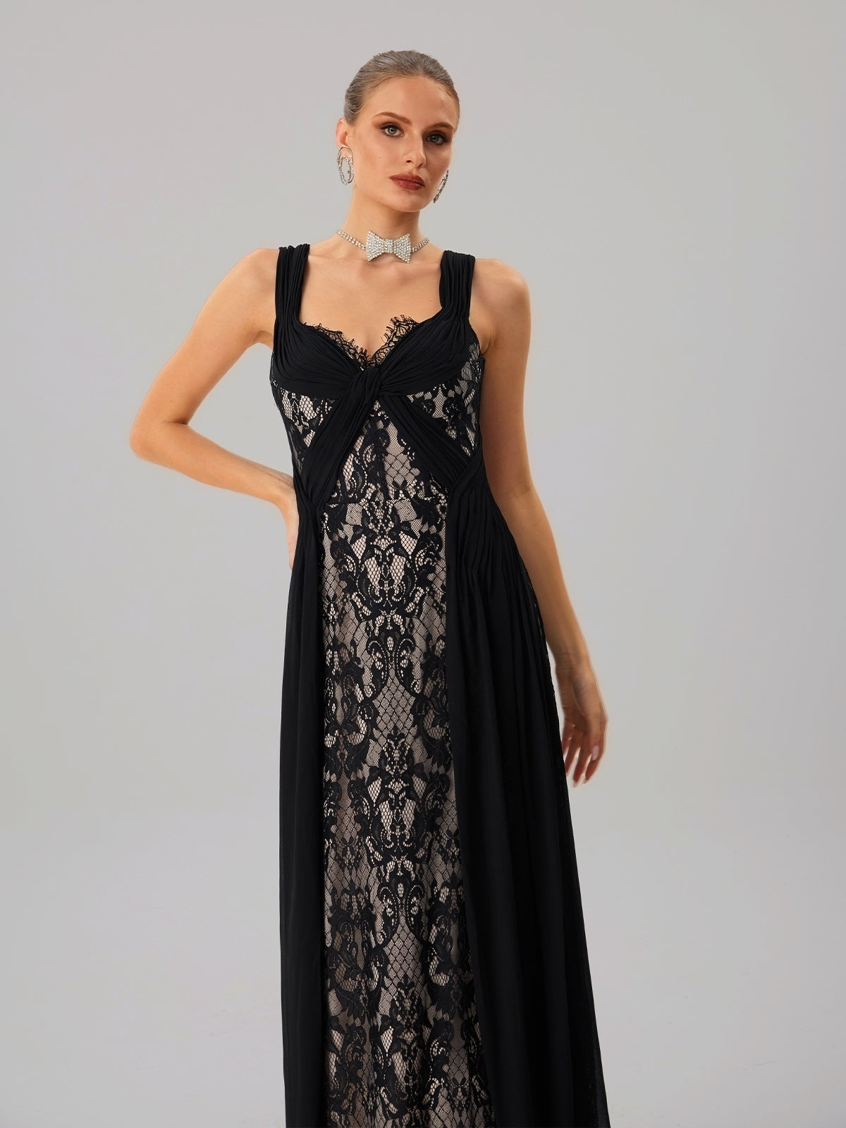 Abito Maxi Ricamato Senza Maniche Farohildis