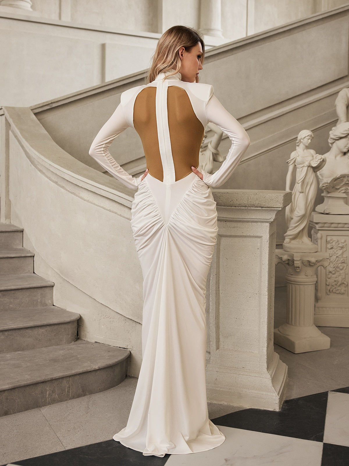 Abito Maxi Arricciato Gwydion con Collo Alto