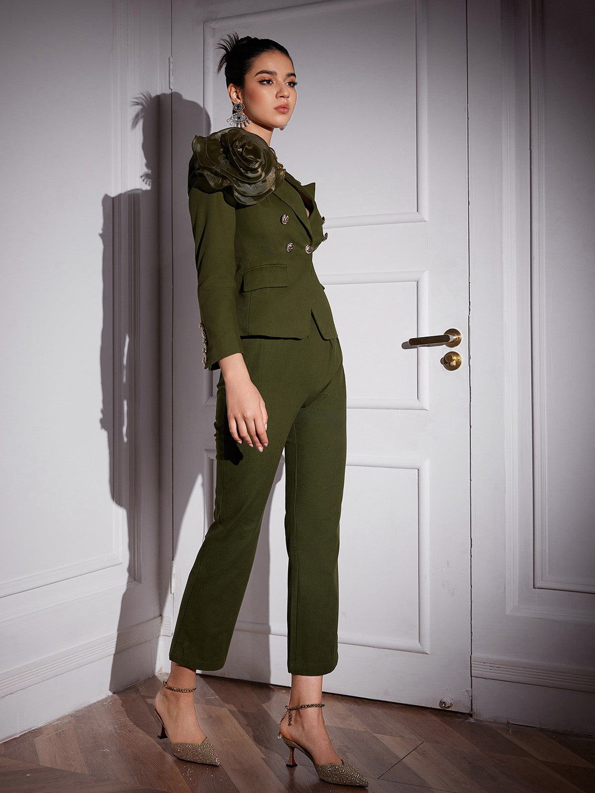 Set Blazer con Bottoni a Fiore in Tulle Halcyon