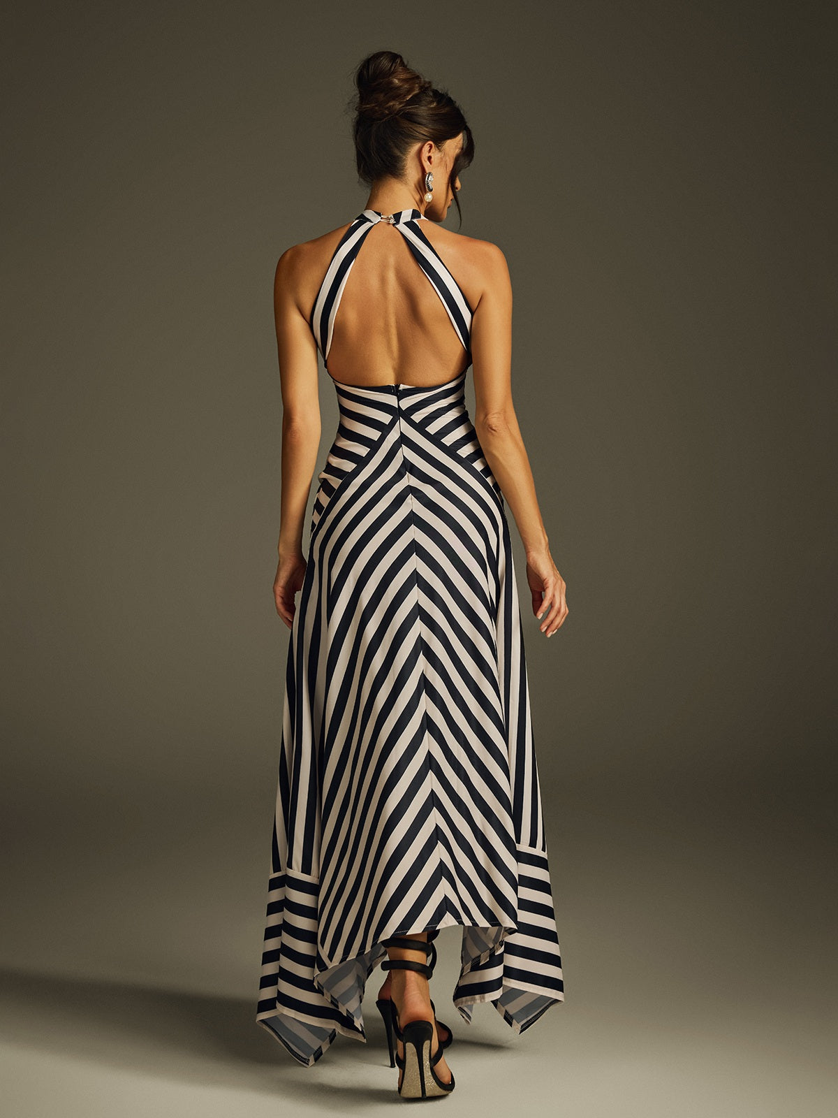 Abito Maxi a Righe con Scollo All'Americana Heyra