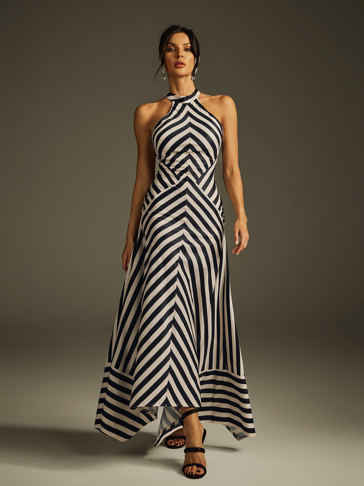 Abito Maxi a Righe con Scollo All'Americana Heyra