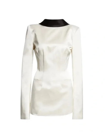 Abito Mini Senza Schiena con Collo Piegato Hyrithia in Nero e Bianco