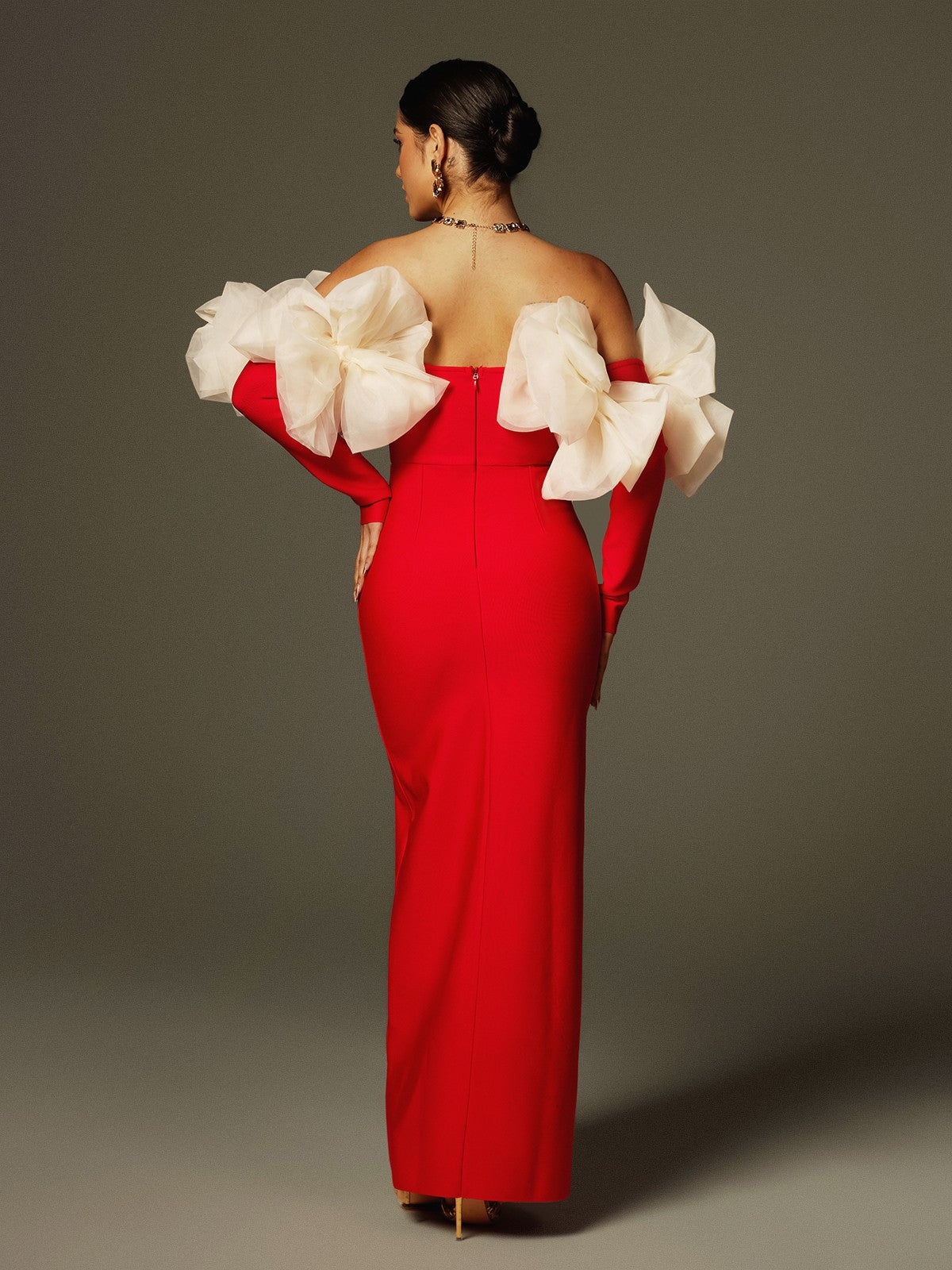 Abito Maxi Bandage con Spalle Scoperte e Fiori Ifra in Rosso