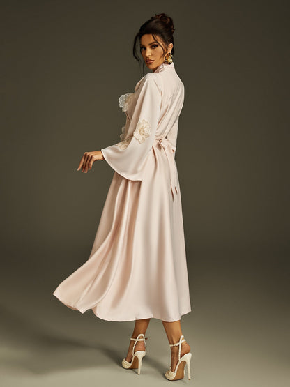 Abito Maxi in Satin con Fiore e Lacci Jaldrix in Albicocca