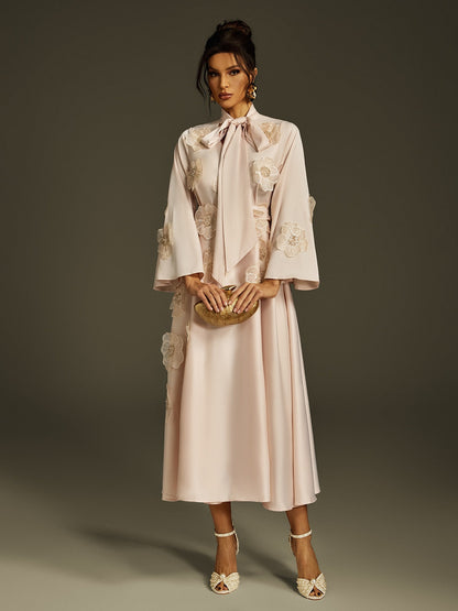 Abito Maxi in Satin con Fiore e Lacci Jaldrix in Albicocca