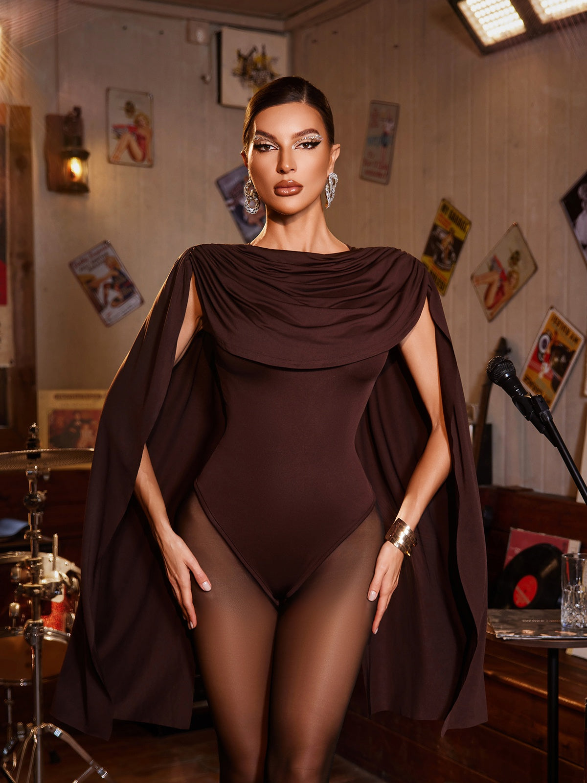 Body con Collo a Cowl Nyressa in Marrone