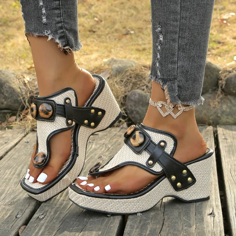 Evelina Harz Slide Sandals