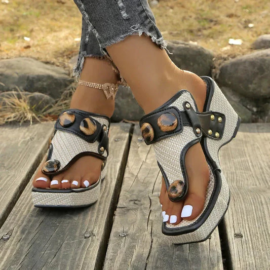 Evelina Harz Slide Sandals