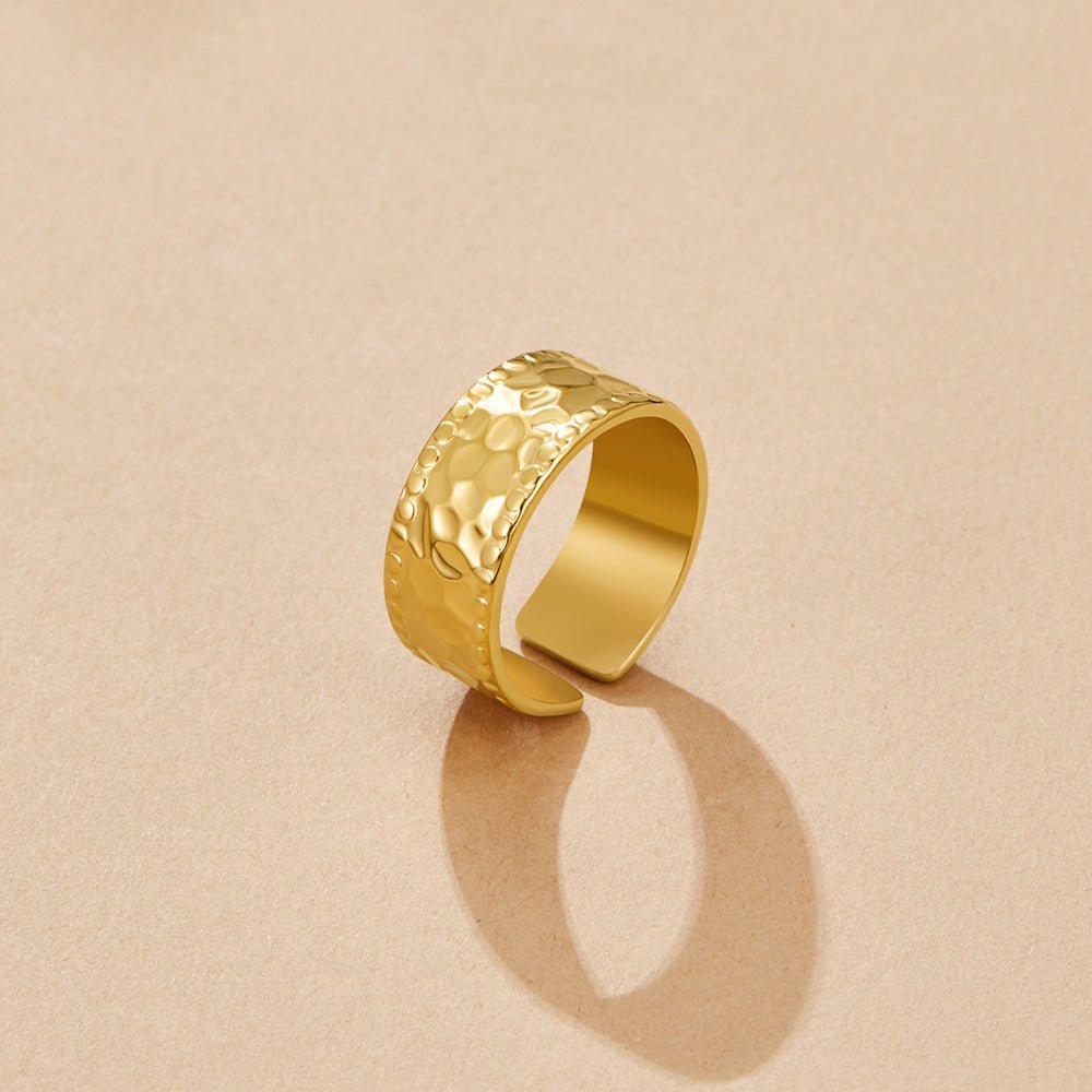 Anello Amaya in Oro Martellato