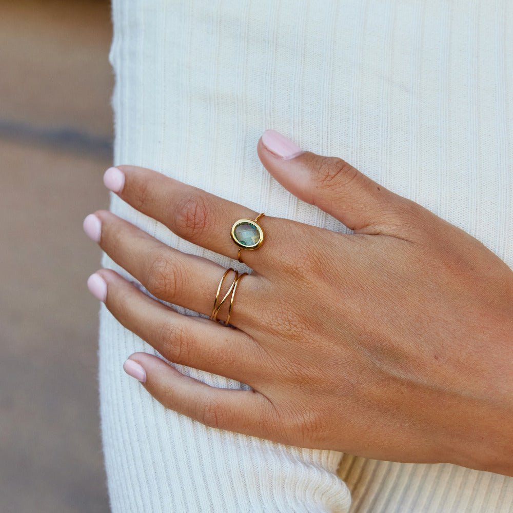 Anello in Oro con Cristallo Acquamarina