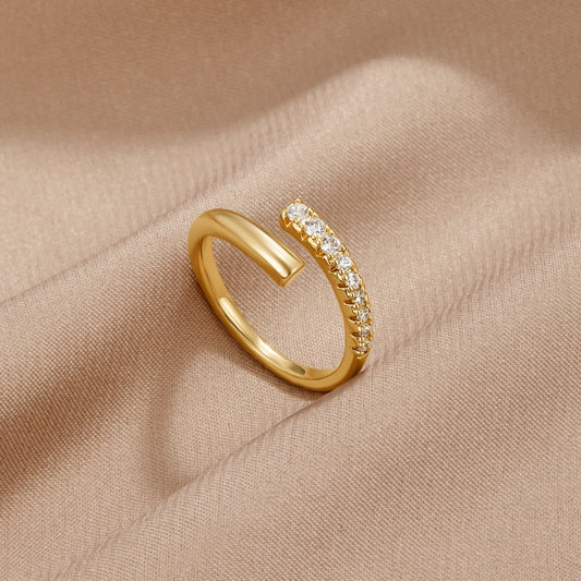 Anello Avvolgente in Oro e Cristallo Arya