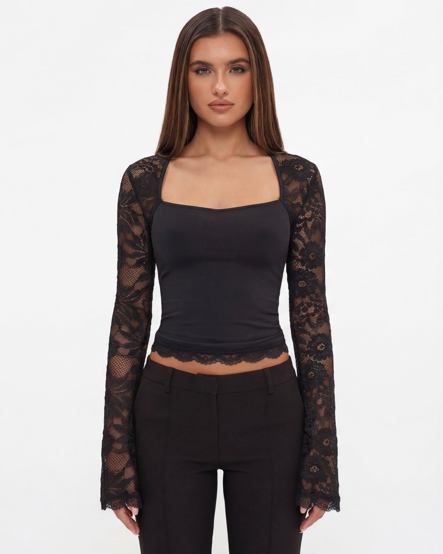 Top a maniche lunghe in pizzo
