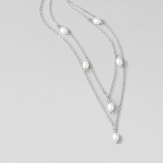 Collana a strati in argento con goccia di perla Kayla