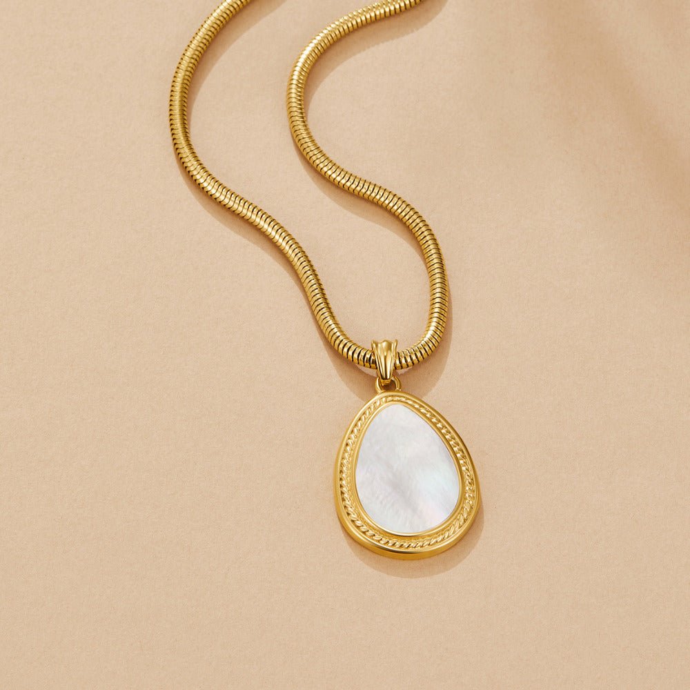 Collana a goccia in madreperla