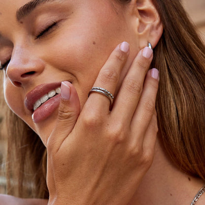 Anello a strati in cristallo bianco Marissa argento