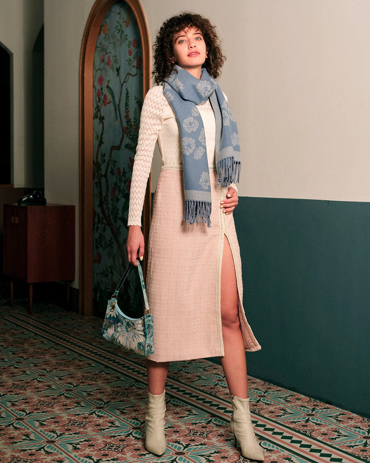 La Gonna Tweed con Fessura Laterale Alta in Vita