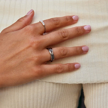 Anello Twisted Mia in Argento