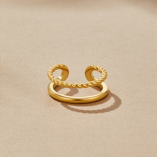 Anello Twisted Tyra in Oro