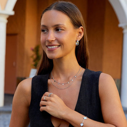 Collana a strati con goccia di diamante in salice